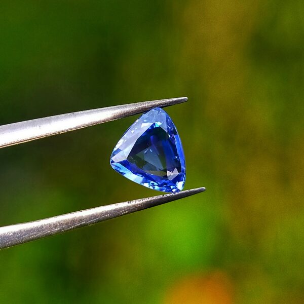 cornflower Blue sapphire