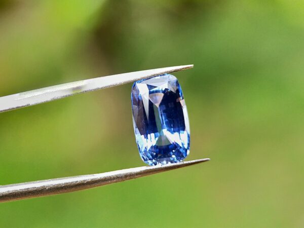 Cornflower Blue Sapphire 4.26ct Unheated VVS